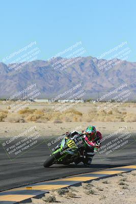 media/Jan-10-2025-CVMA Friday Practice (Fri) [[489e0da257]]/Group 4 and Trackday/Session 2 (Turn 4 Inside)/